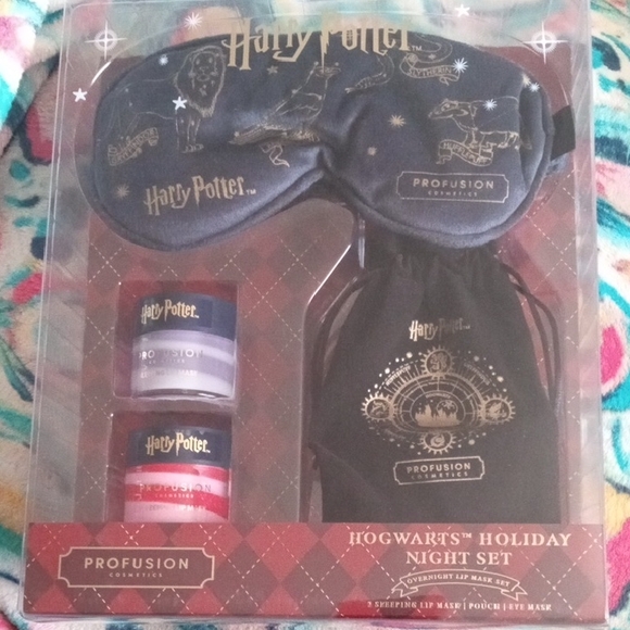 Profusion Cosmetics & Harry Potter Other - Profusion Cosmetics Harry Potter Lip Mask Set